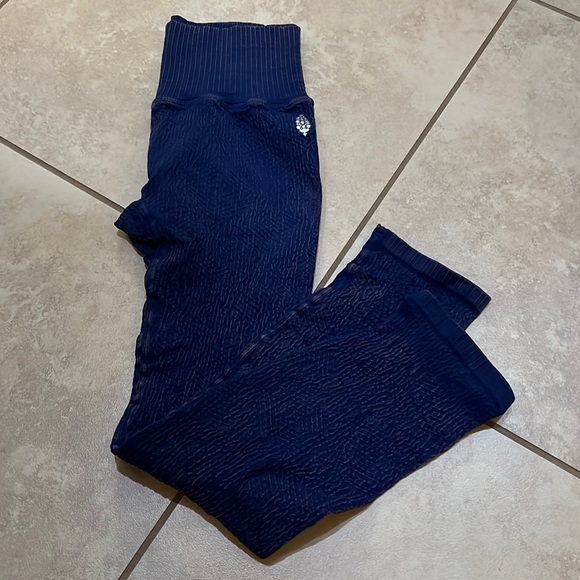 NWOT Free people Textured good karma leggings - Picture 3 of 8